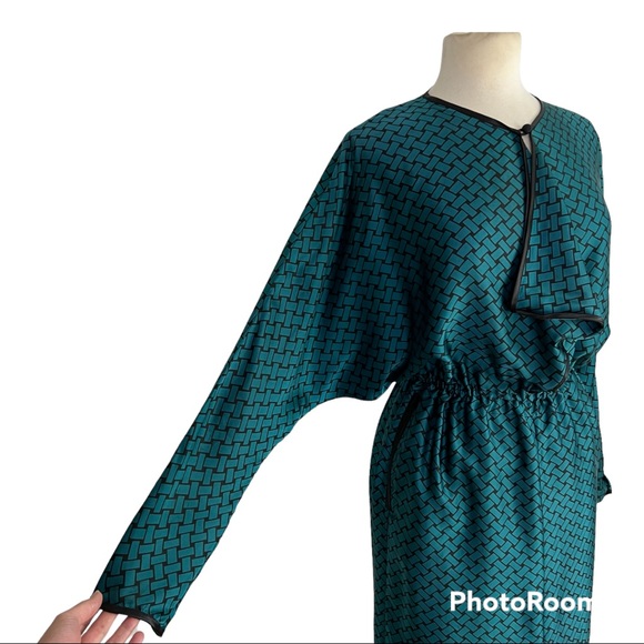 Janice Wainwright Vintage 1970s Teal Blue Black Print Cowl Neck Dolman Dress 8 - Picture 2 of 12